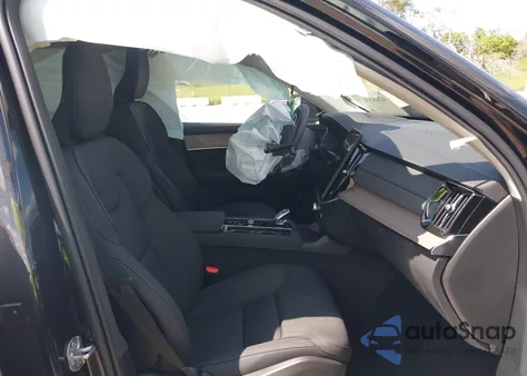 2025 Volvo Xc90 B6 Plus 6-Seater z USA, uszkodzony, nr VIN YV4062JB6S1373774